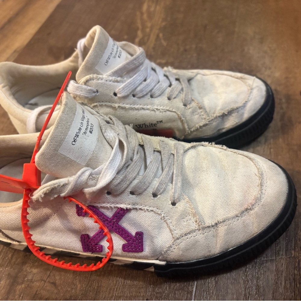 Off-White White and Purple Sneakers